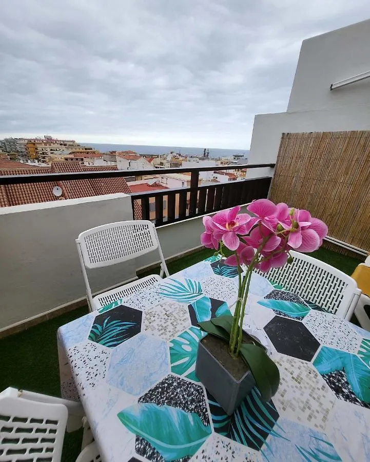 Atico Con Piscina En El Centro Puerto De La Cruz - Edificio Girasol Spain